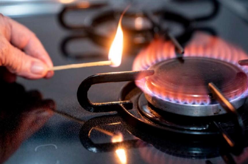Caputo quiere eliminar un subsidio al gas que afecta a los pampeanos