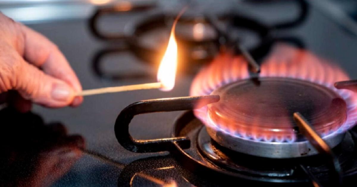 Caputo quiere eliminar un subsidio al gas que afecta a los pampeanos