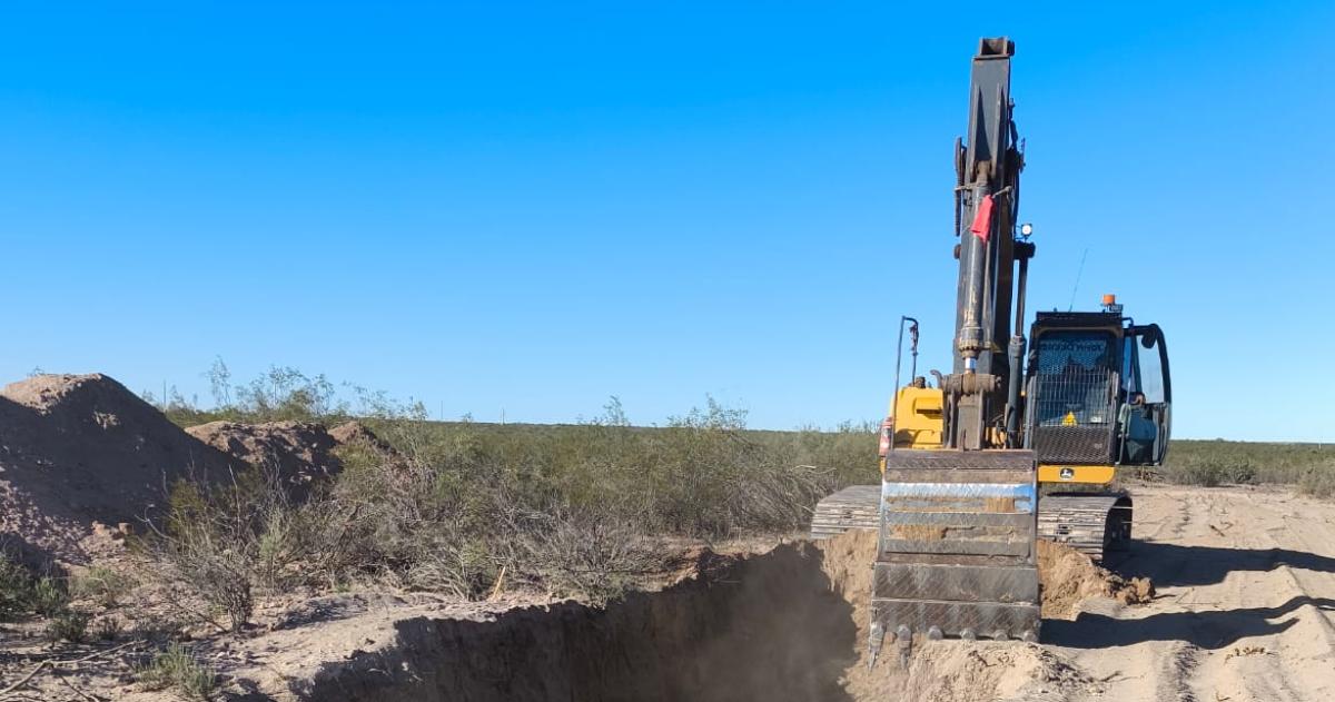 Realizaron trabajos de contencioacuten en el cauce del Atuel para proteger a Algarrobo del Aacuteguila