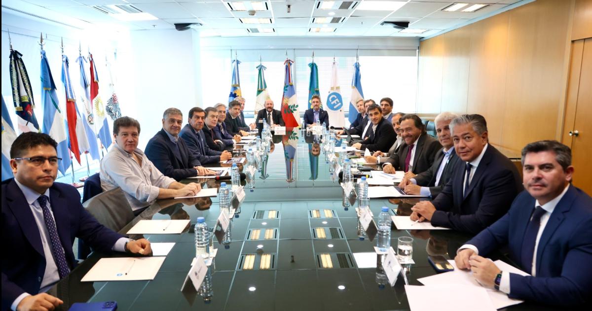 Leyes para recuperar fondos- Ziliotto y gobernadores se reunieron con bloques del Senado