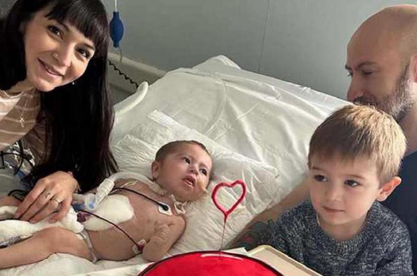 Milagro en la misma habitacioacuten- un nintildeo le donoacute el corazoacuten a otro