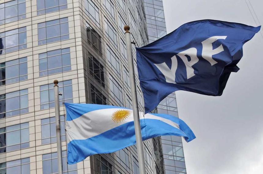 El tiacutemido rebote de YPF- la accioacuten se recupera un poco tras el derrumbe por el fallo de Preska