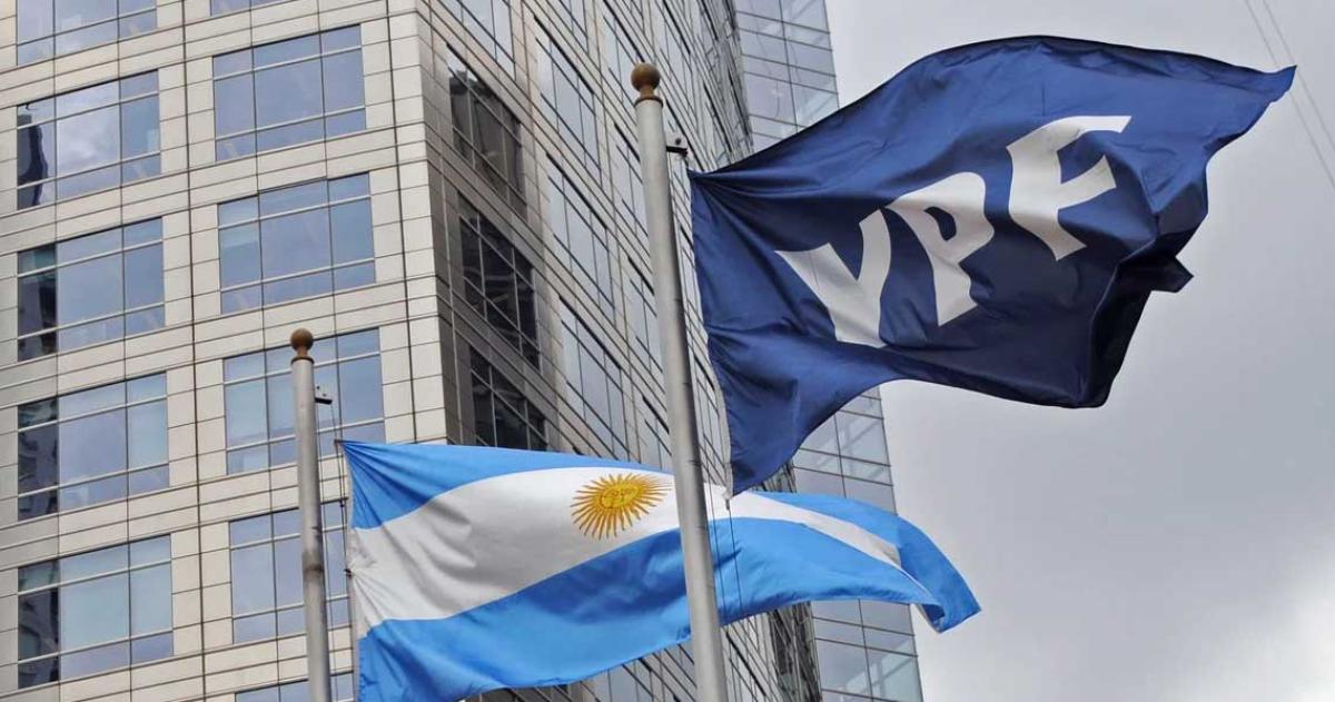 El tiacutemido rebote de YPF- la accioacuten se recupera un poco tras el derrumbe por el fallo de Preska