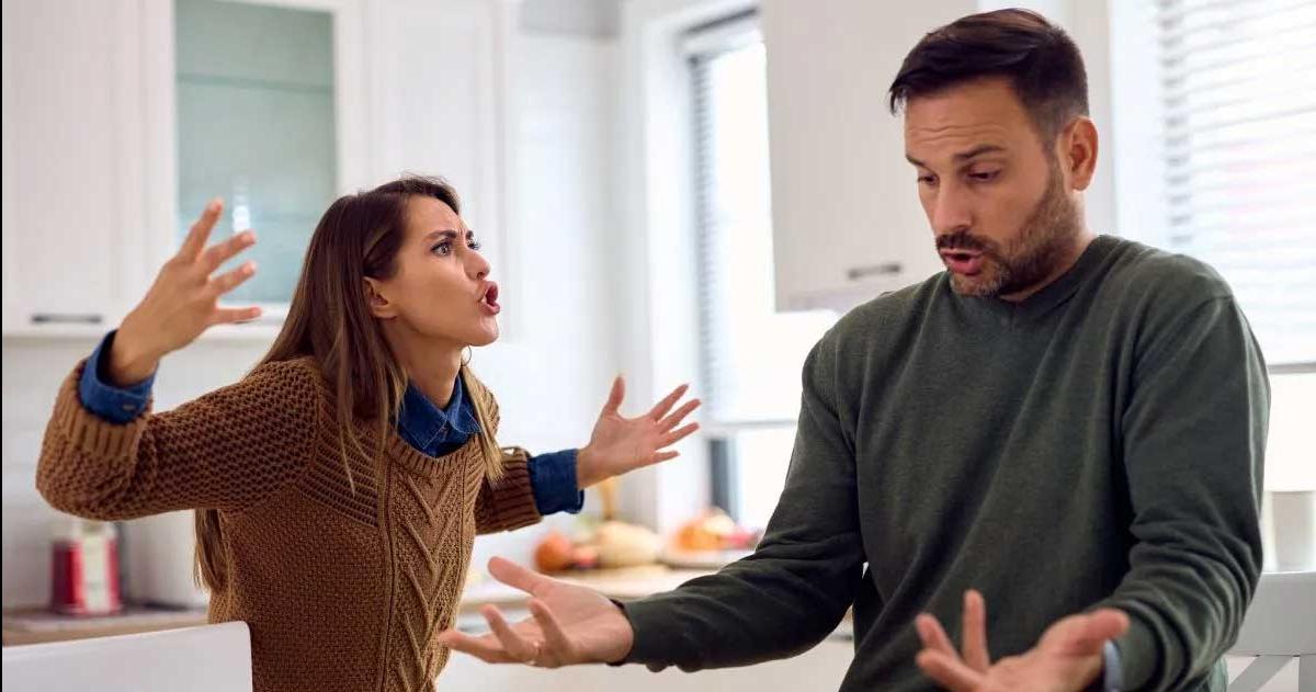 Por queacute las mujeres dan vueltas a todo y los hombres no seguacuten una experta en psicologiacutea