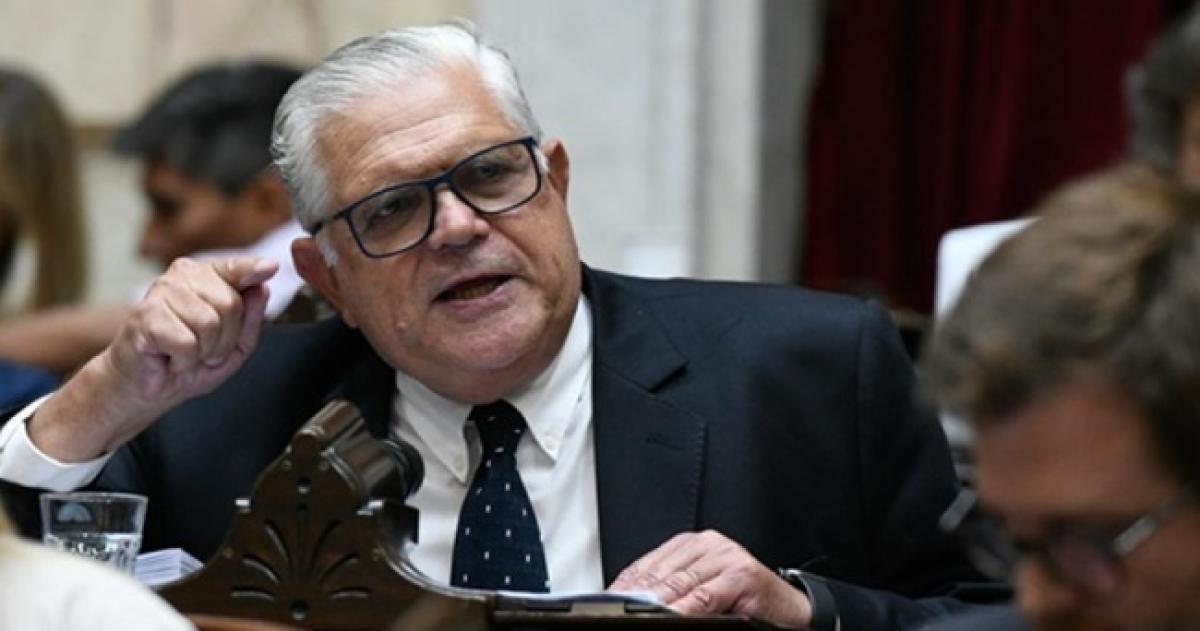 Loacutepez Murphy presentoacute un proyecto para cambiar la moneda y quitarle tres ceros