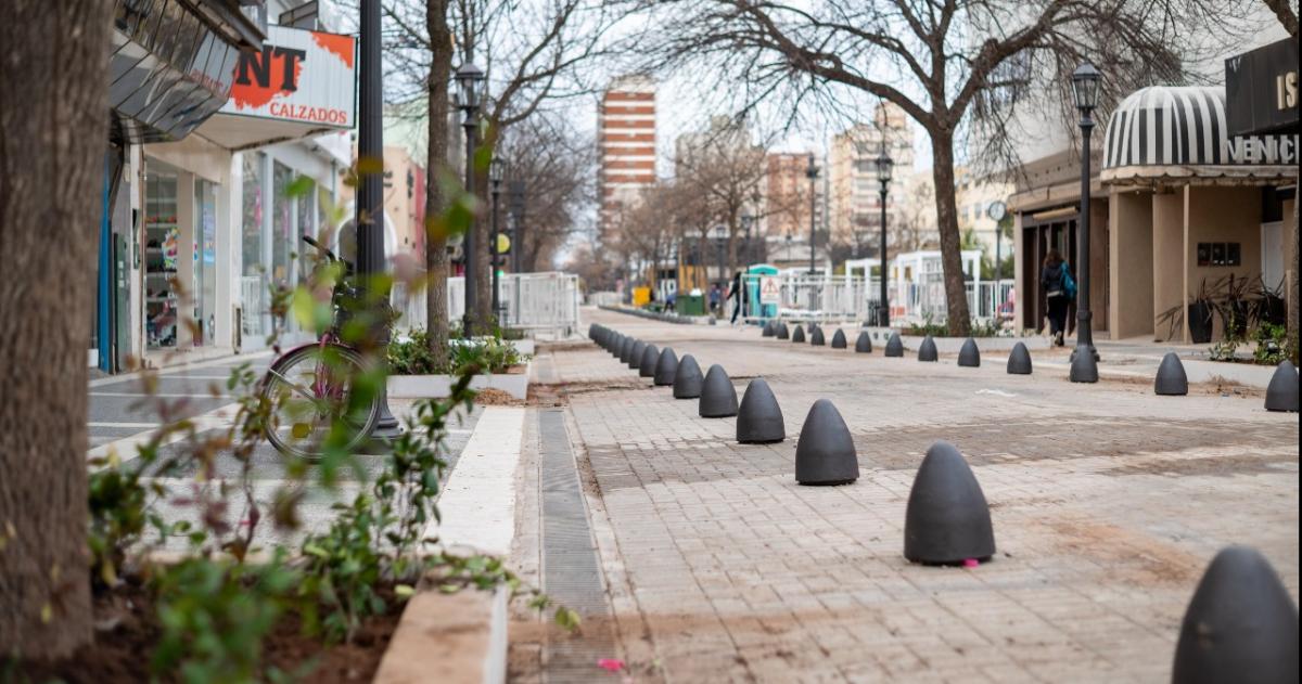 Di Naacutepoli dice que seraacute una jornada histoacuterica- inaugura la semipeatonal y la plaza
