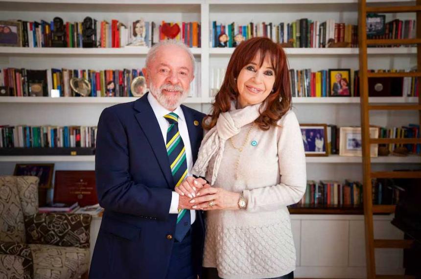 Cristina Kirchner se reunioacute con Lula Da Silva en su casa del barrio de Constitucioacuten