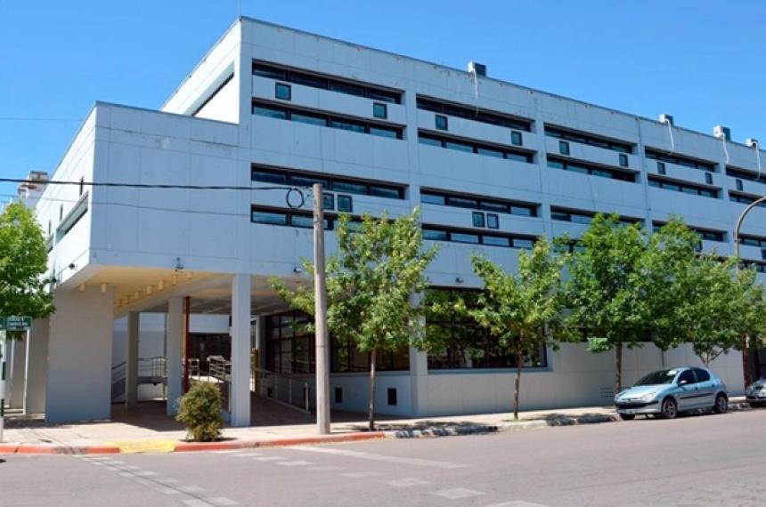 Ocho antildeos de prisioacuten efectiva por abusar sexualmente de una nintildea