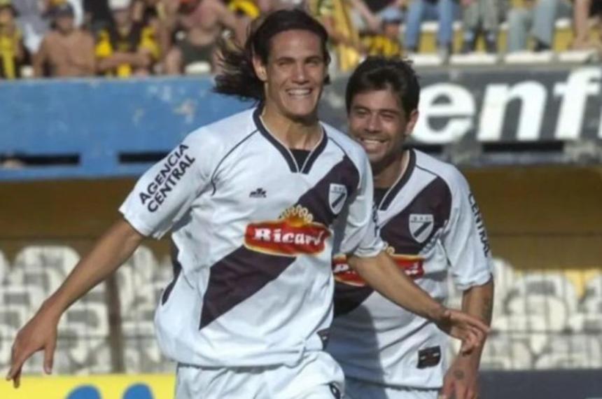 Cavani estaacute en el radar de Danubio
