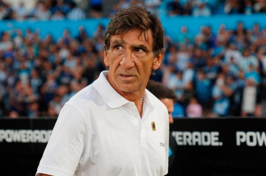 El delantero por el que negocia Racing para reemplazar a Maxi Salas