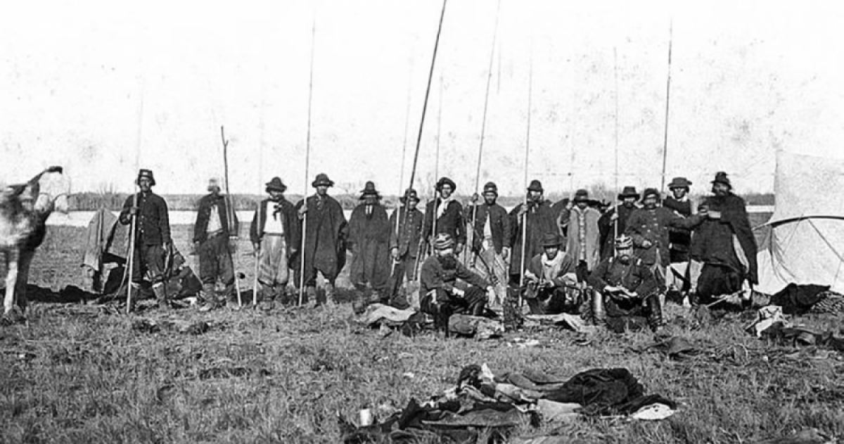 Dictaraacuten seminario sobre praacutecticas sociales genocidas memorias y resistencias indiacutegenas