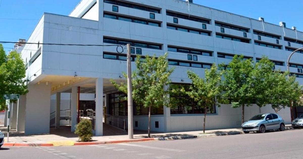 Ocho antildeos de prisioacuten efectiva por abusar sexualmente de una nintildea