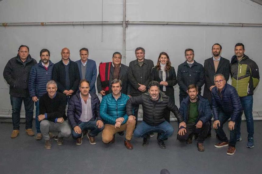 Intendentes kirchneristas rechazan el desdoblamiento y presionan a Kicillof