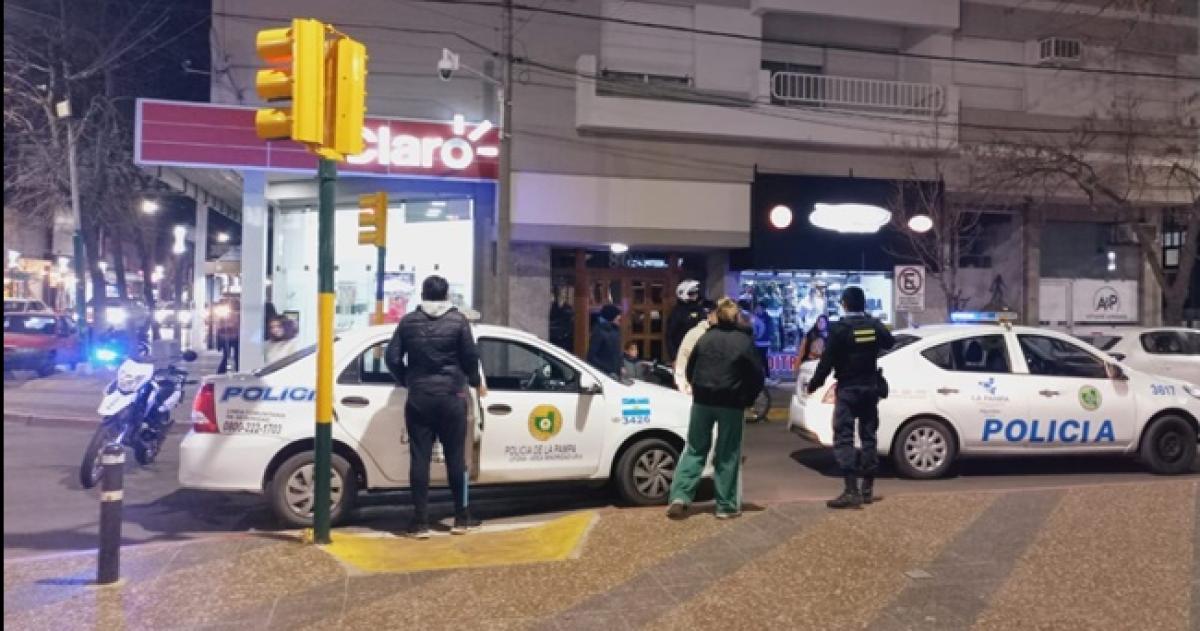 Violenta pelea entre mujeres en el centro de Pico- dos heridas