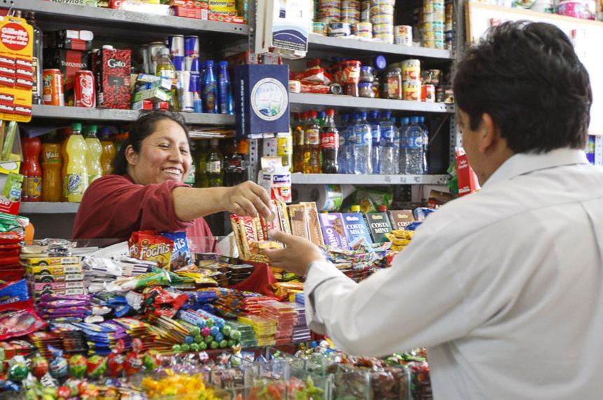 Preocupacioacuten en el comercio minorista- las ventas cayeron un 05-en-porciento- en junio