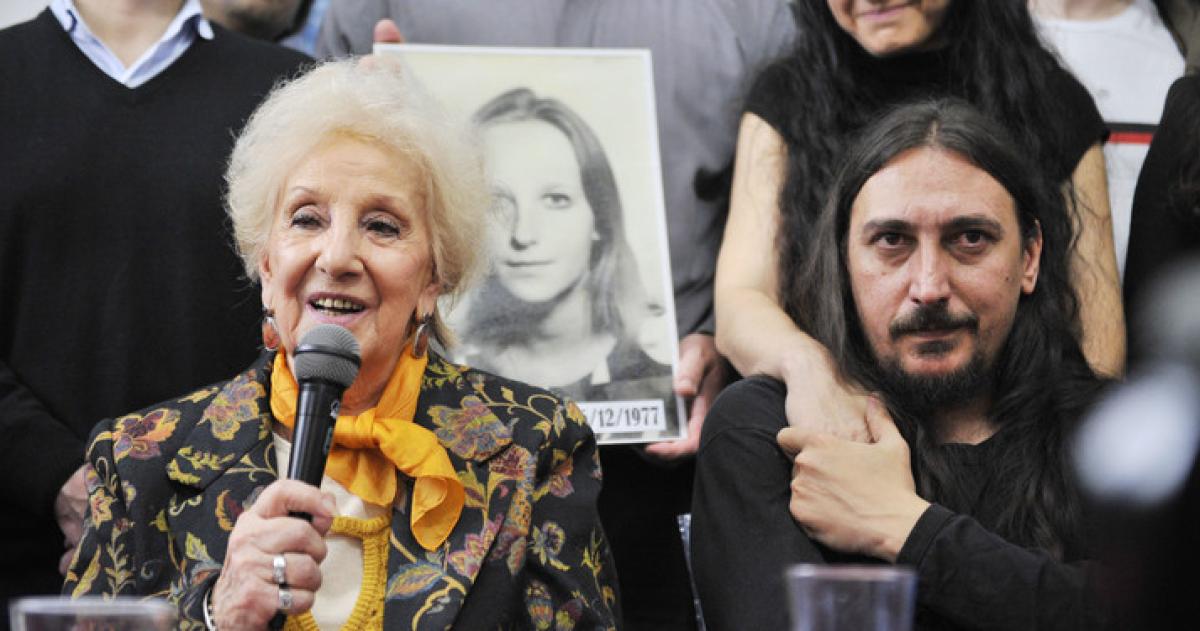 Abuelas de Plaza de Mayo anuncioacute la recuperacioacuten del nieto 140