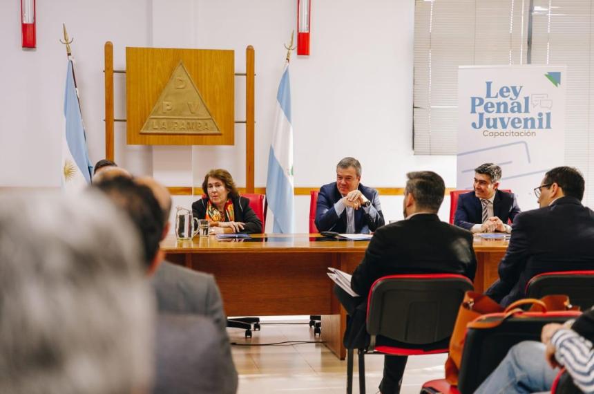 Potencian capacitaciones sobre el sistema penal juvenil