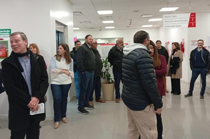 La Bancaria inicioacute un plan de lucha en el Banco Santander 