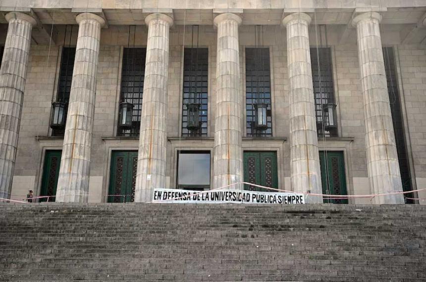 Universidades nacionales advierten que estaacute en riesgo el segundo cuatrimestre por falta de fondos