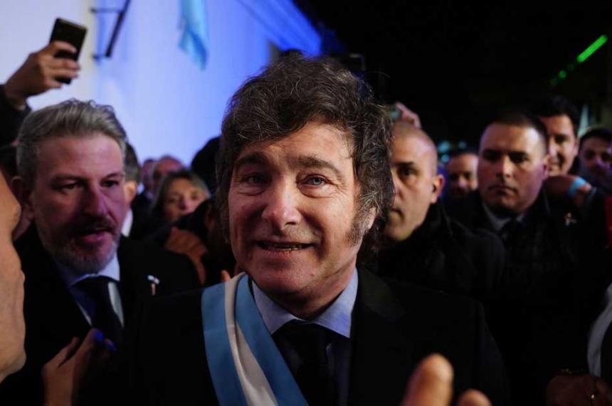 El presidente suspendioacute por niebla su viaje a Tucumaacuten
