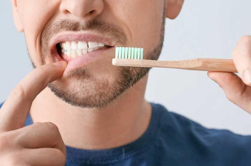 Gingivitis- coacutemo prevenir la enfermedad silenciosa de las enciacuteas