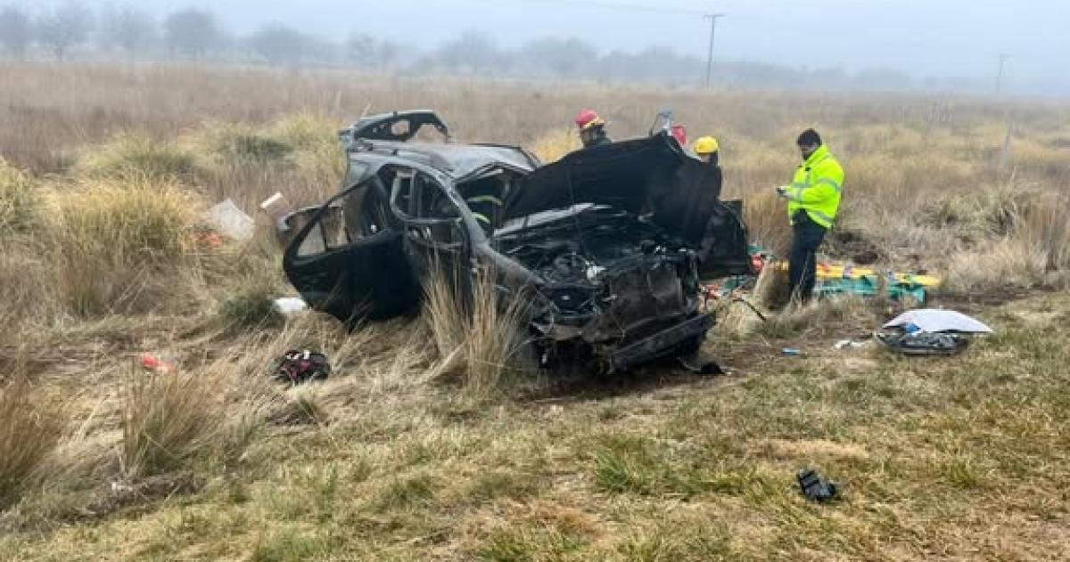 Vuelco y una 4x4 destrozada en la Ruta 143- todos salieron ilesos 
