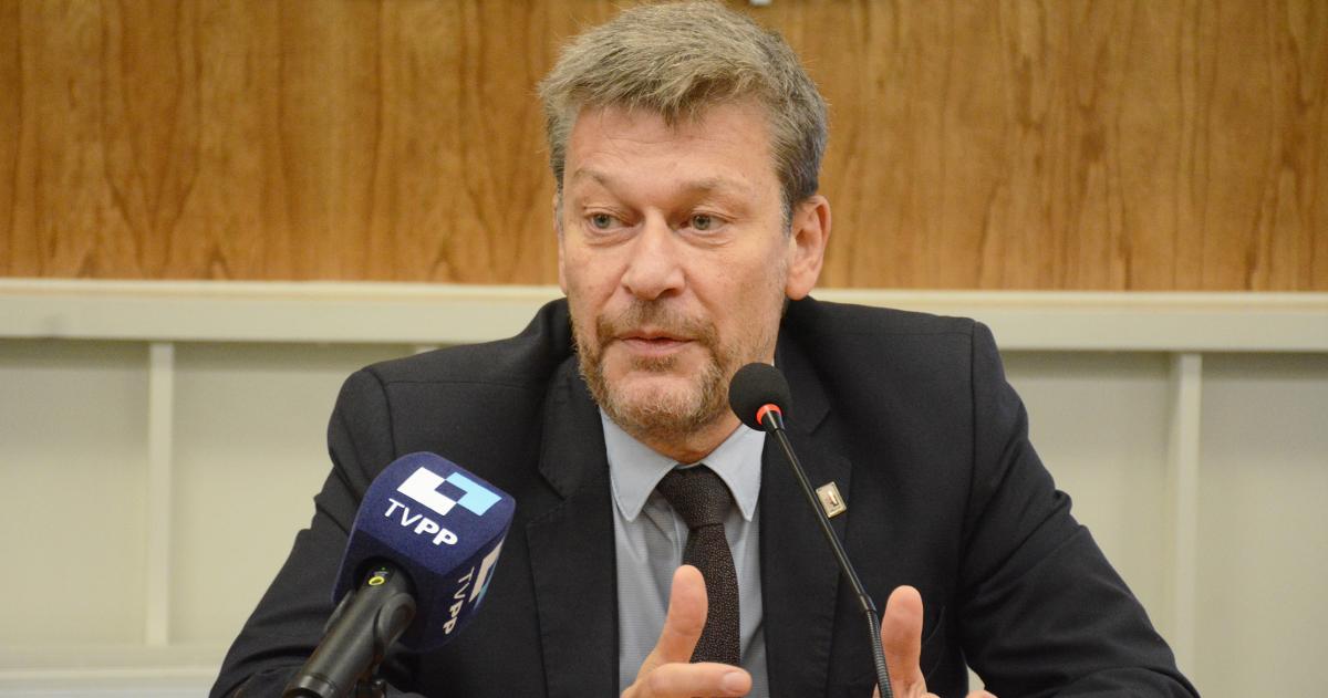 Legislativas- Alpa dice que no lo llamaron pero se anota en la carrera