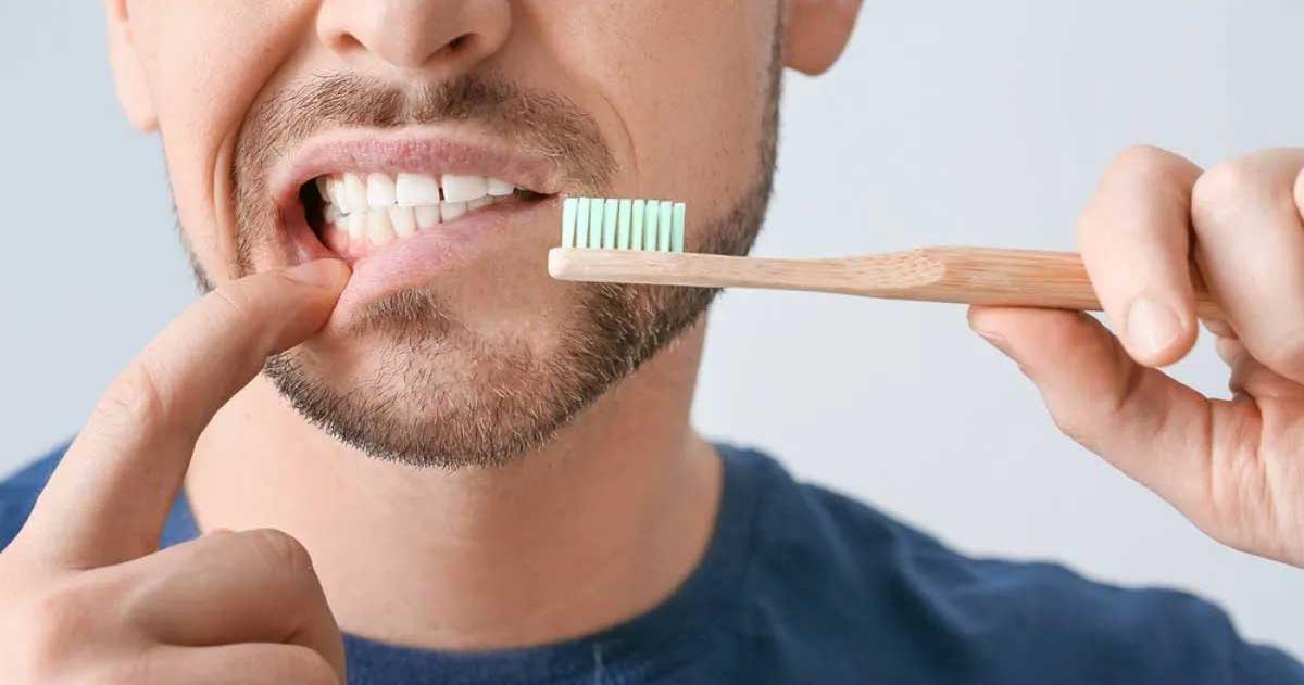 Gingivitis- coacutemo prevenir la enfermedad silenciosa de las enciacuteas