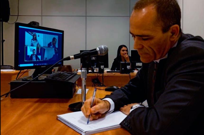 Abusoacute de dos sobrinas y lo condenaron a tres antildeos y medio de prisioacuten