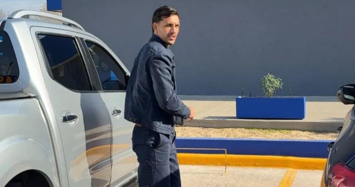 Leandro Paredes ya estaacute en Boca y lo pesentan en La Bombonea
