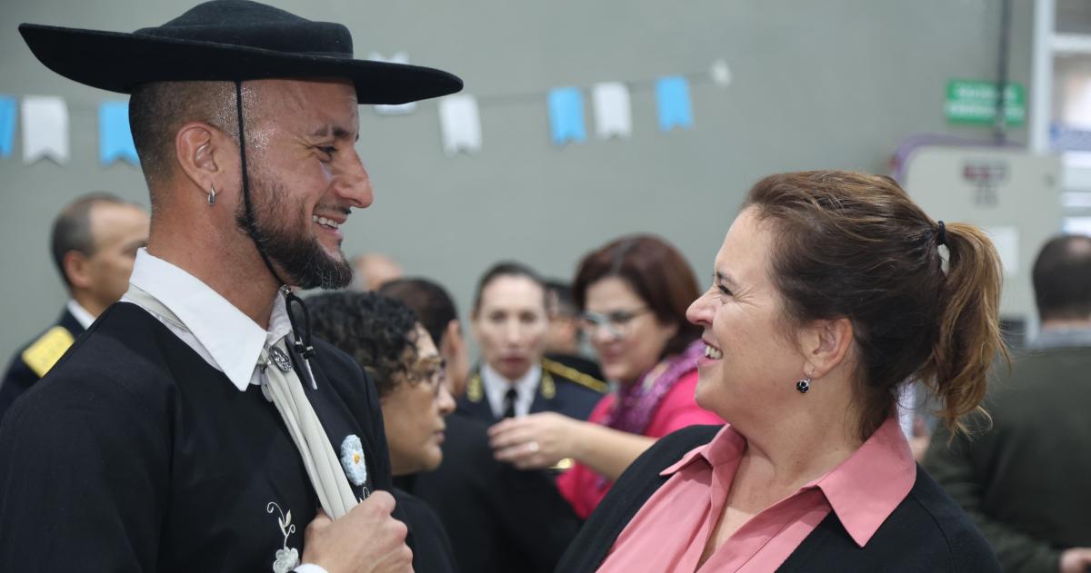 Fernanda Alonso encabezoacute el acto por la independencia en General Pico