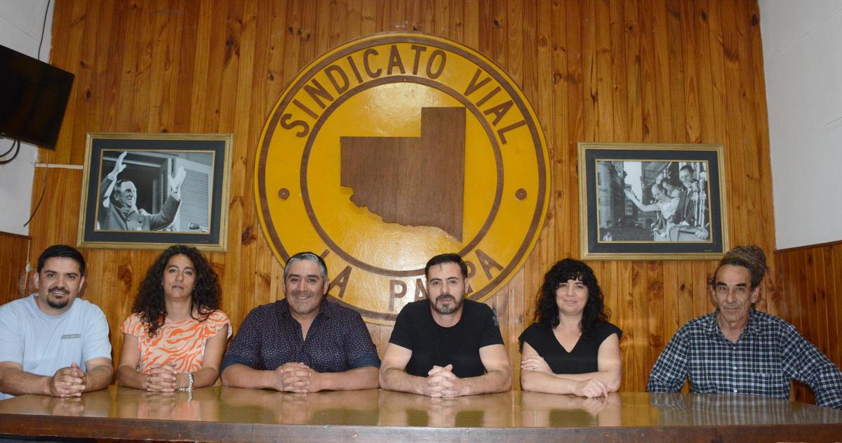 Viales locales rechazan la disolucioacuten de VN