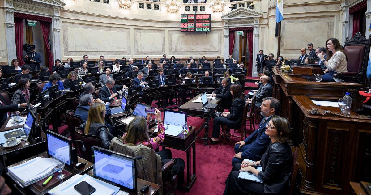 Los gobernadores del PRO y la UCR no quieren votar el aumento a jubilados y peligra la sesioacuten