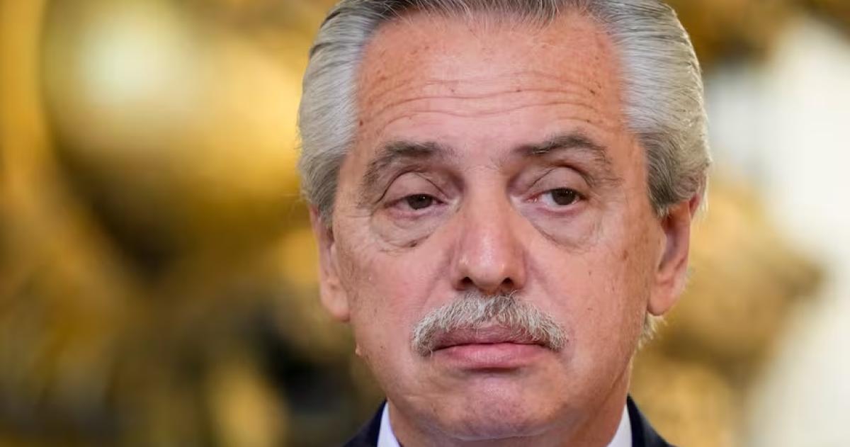 Causa Seguros- procesaron a Alberto Fernaacutendez y le embargaron por maacutes de 14600 millones