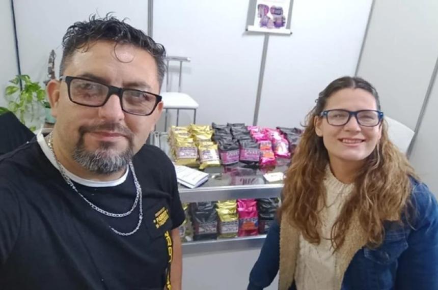 Emprendedores de Ataliva Roca producen el alfajor saludable de La Pampa