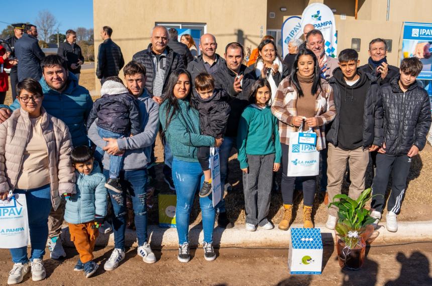 Entregaron viviendas en Villa Mirasol