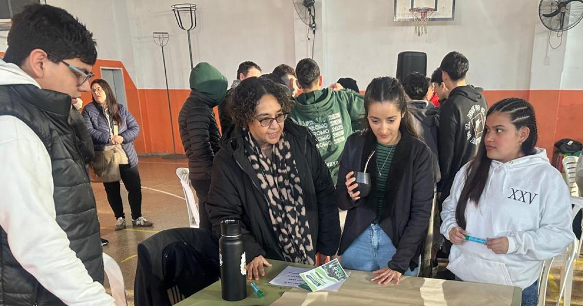 Estudiantes de colegios secundarios debaten sobre nocturnidad en General Pico