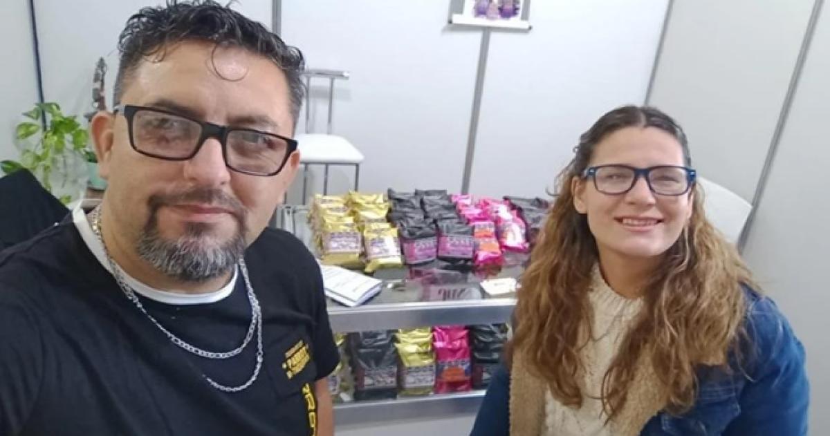 Emprendedores de Ataliva Roca producen el alfajor saludable de La Pampa