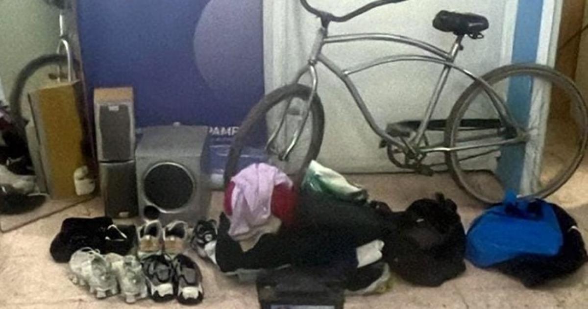 Persiguieron y capturaron a dos menores que robaron en una vivienda