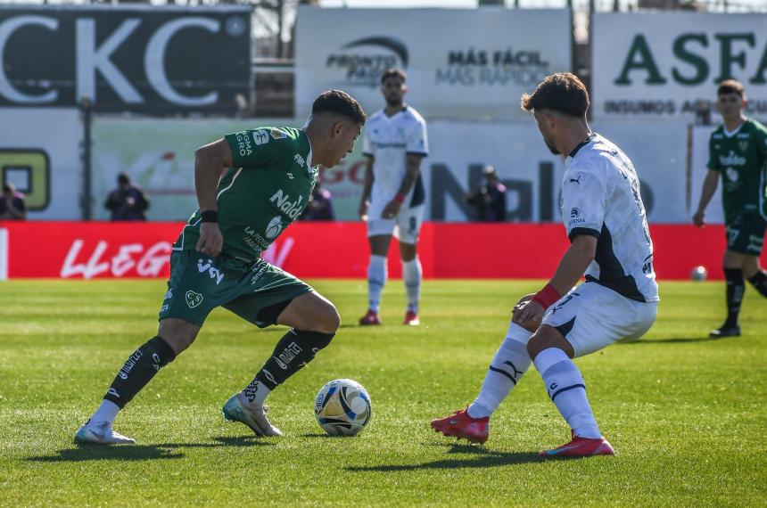 Independiente rescatoacute un sufrido empate ante Sarmiento