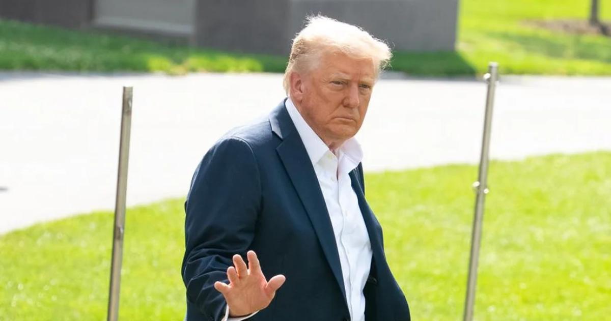 Trump confirmoacute que Estados Unidos suministraraacute misiles a Ucrania
