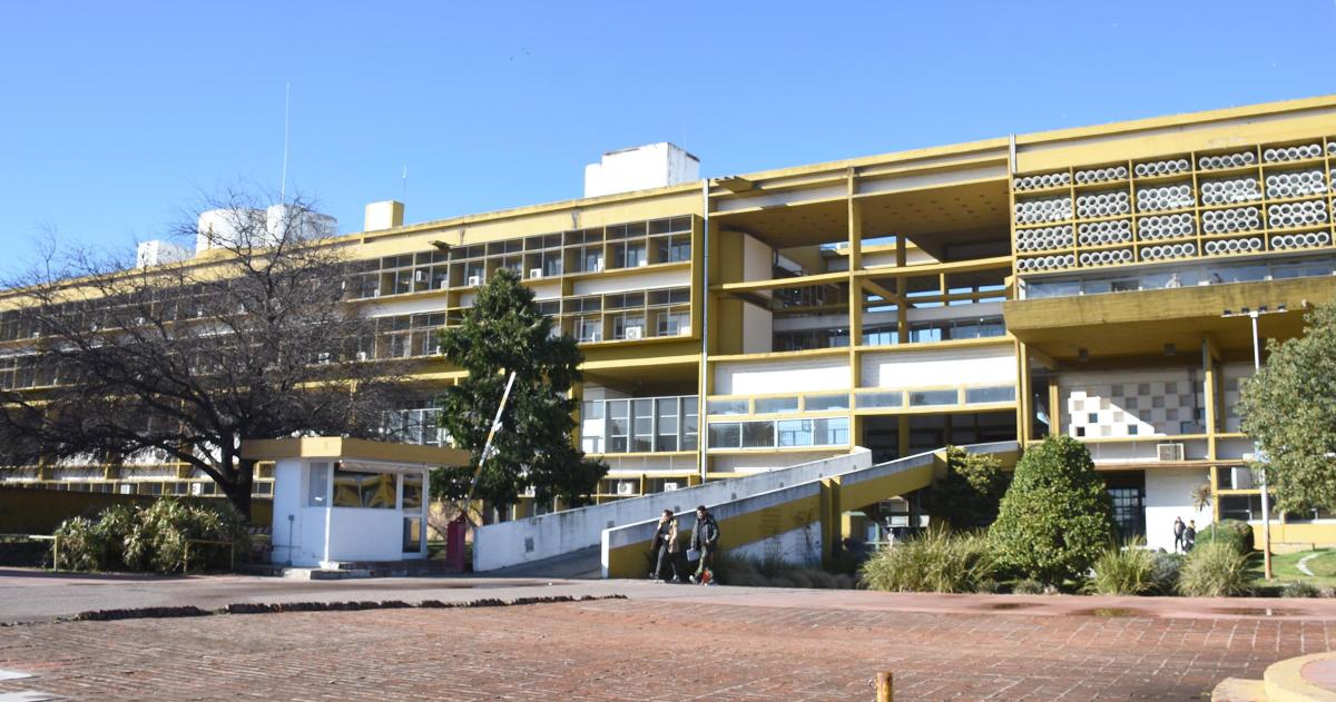 El Gobierno Provincial destacoacute que el salario estatal se recuperoacute un 131-en-porciento- en el primer semestre