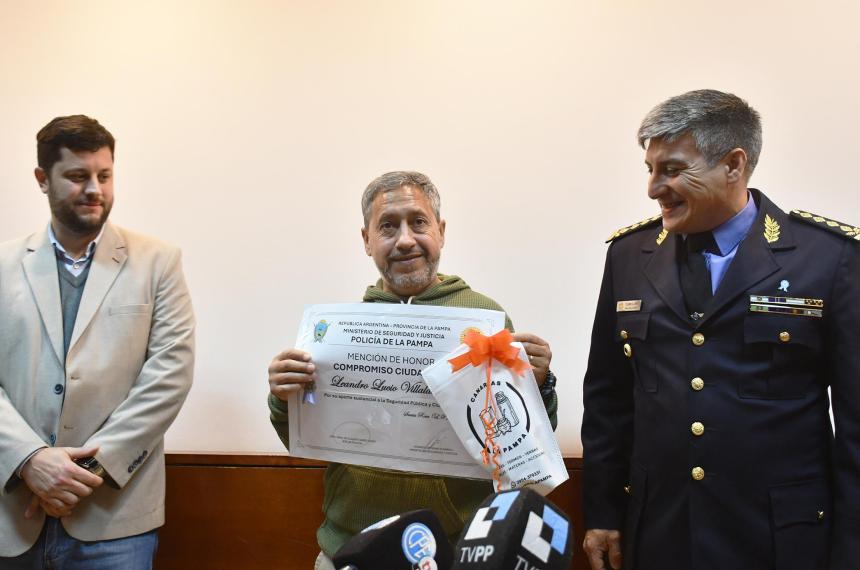 Reconocieron al vecino que ayudoacute a recapturar al preso fugado de la U-4