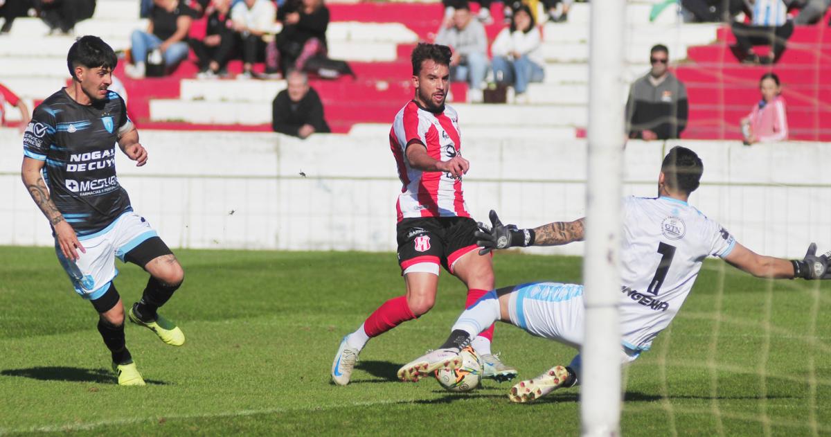 Costa Brava debutaraacute ante Villa Mitre
