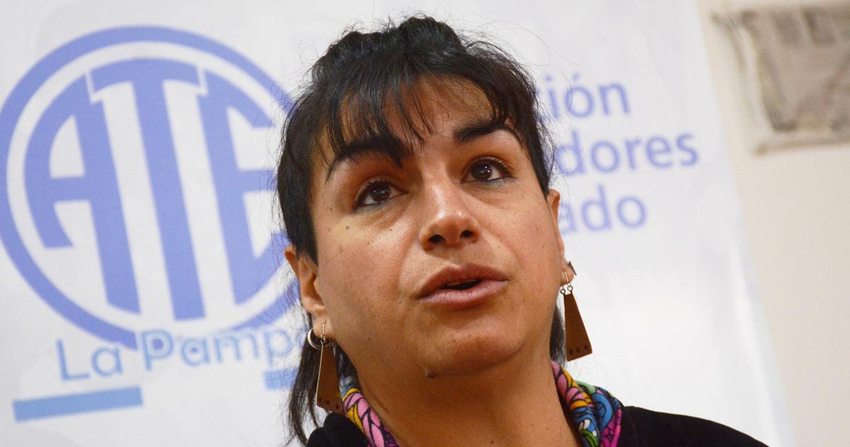 ATE cruzoacute a Ravier-  Es una gran mentira que los empleados puacuteblicos no trabajamos