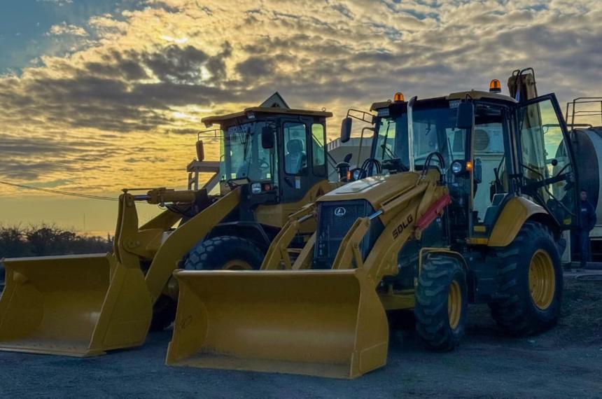 Santa Rosa incorporoacute maquinarias para mejorar el bacheo 