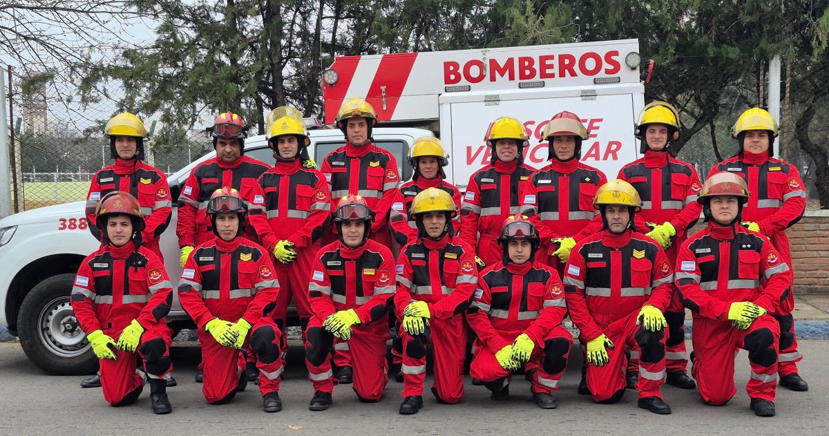 Entregaron equipamiento al Cuerpo de Bomberos de la Policiacutea