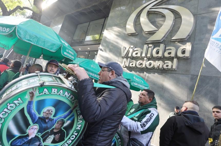 La Justicia suspendioacute el decreto de Milei que disuelve Vialidad Nacional