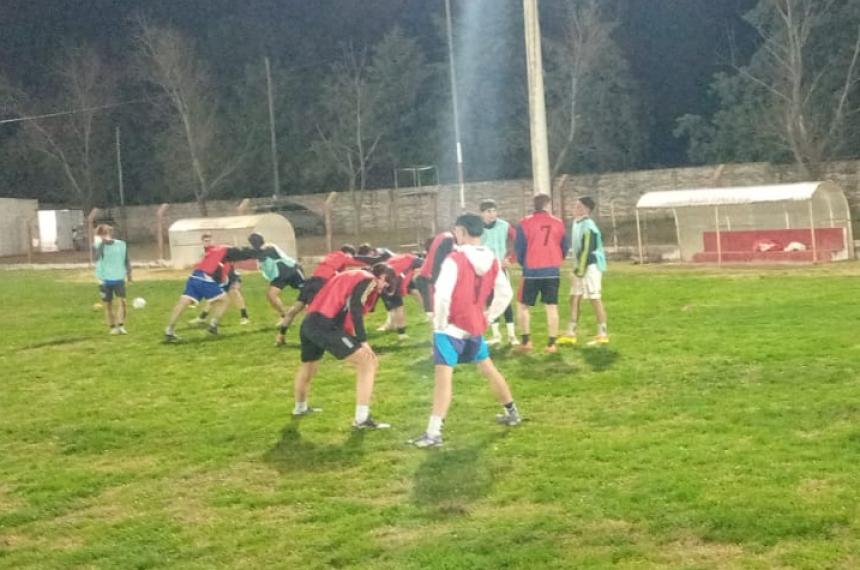 Entrena la Liga Regional Surentildea