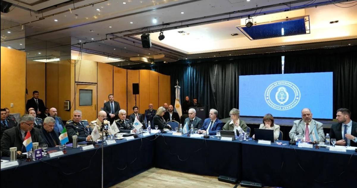 Bullrich destacoacute la vigilancia antiterrorista a 31 antildeos del atentado a la AMIA